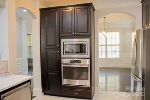 4624 Pebble Run Dr, Matthews, NC 28105 - Photo 9