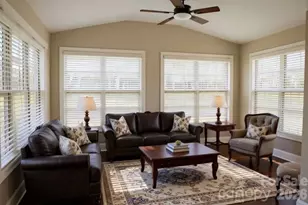 4624 Pebble Run Dr, Matthews, NC 28105 - Photo 17