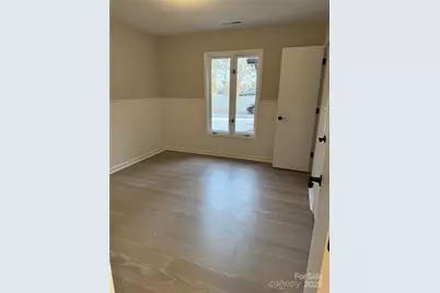 1704 Knightbridge Drive, Newton, NC 28658 - Photo 13