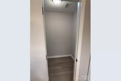 1704 Knightbridge Drive, Newton, NC 28658 - Photo 21