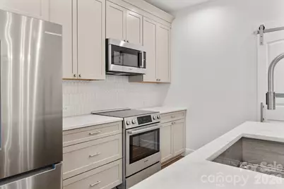 5729 Selkirk Drive, Hickory, NC 28601 - Photo 13