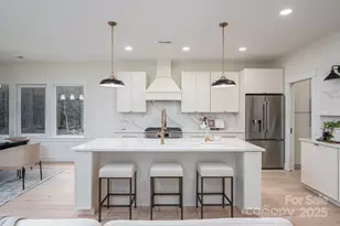 6407 Sterling Pl, Hickory, NC 28601 - Photo 11