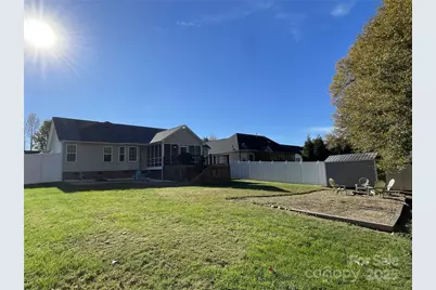 4040 Hereford Lane, Dallas, NC 28034 - Photo 5