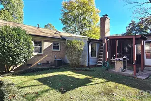 3416 Denson Pl, Charlotte, NC 28215 - Photo 9