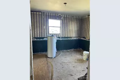 5735 Fallston Road, Lawndale, NC 28090 - Photo 15