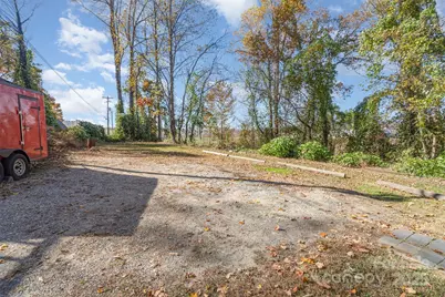 808 Harrisburg Drive SW, Lenoir, NC 28645 - Photo 17