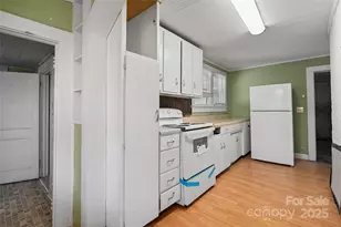 1906 Ratcliff Cove Rd, Waynesville, NC 28786 - Photo 9