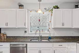 28 Yarrow Meadow Rd, Weaverville, NC 28787 - Photo 9