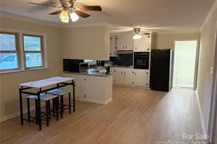 1301 Laurel Ln, Gastonia, NC 28054 - Photo 11