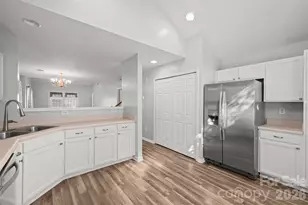 2296 Hanover Ct, Fort Mill, SC 29707 - Photo 7