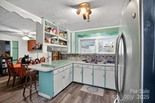 611 W Main Street Ext, Lincolnton, NC 28092 - Photo 11