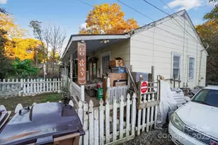 611 W Main Street Ext, Lincolnton, NC 28092 - Photo 3