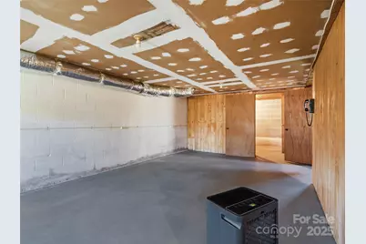 1879 White Oak Road, Burnsville, NC 28714 - Photo 23