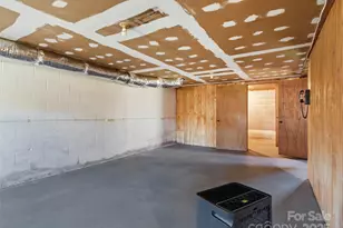 1879 White Oak Rd, Burnsville, NC 28714 - Photo 23