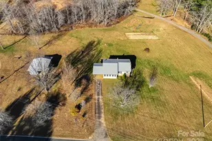 1879 White Oak Rd, Burnsville, NC 28714 - Photo 37