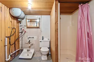 1879 White Oak Rd, Burnsville, NC 28714 - Photo 27