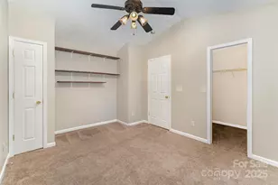 8230 Rudolph Rd, Charlotte, NC 28216 - Photo 9