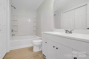 1315 Peach Park Ln, Charlotte, NC 28216 - Photo 19