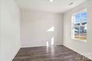 514 Tomlin Trail, Spartanburg, SC 29301 - Photo 5