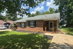 313 E Washington Ave, Bessemer City, NC 28016 - Photo 1