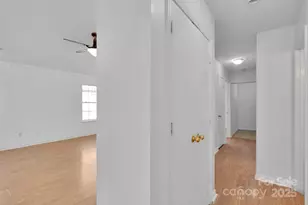 12049 Stewarts Crossing Dr, Charlotte, NC 28215 - Photo 19