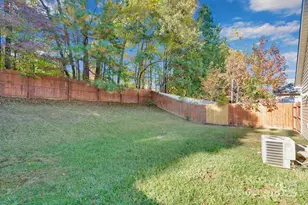 12049 Stewarts Crossing Dr, Charlotte, NC 28215 - Photo 5