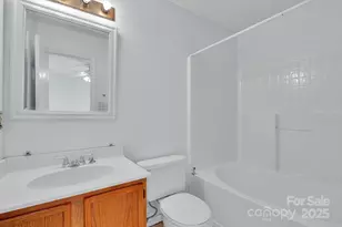 12049 Stewarts Crossing Dr, Charlotte, NC 28215 - Photo 17