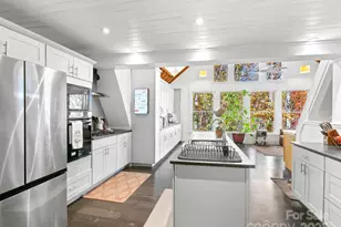 39 Little Piney Mountain Rd, Candler, NC 28715 - Photo 15