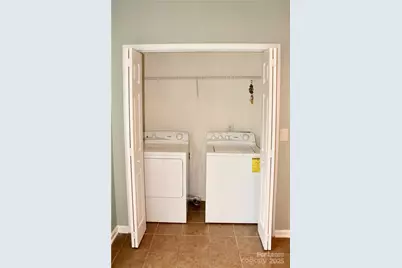 625 Raphael Place, Charlotte, NC 28205 - Photo 9