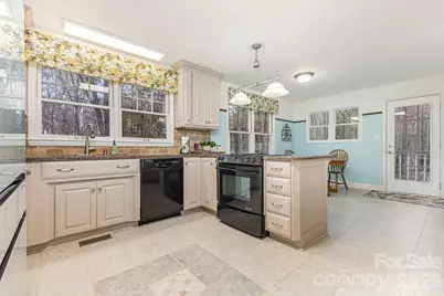 909 Woodland Forest Drive, Waxhaw, NC 28173 - Photo 11