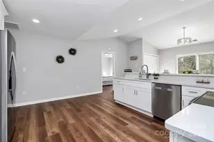 513 Stillgreen Ln, Charlotte, NC 28214 - Photo 13