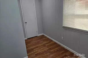 221 E Herman St, Newton, NC 28658 - Photo 15