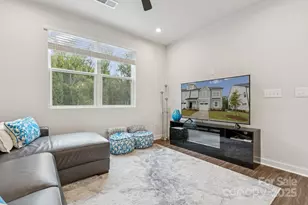 9420 Munsing Dr, Charlotte, NC 28269 - Photo 13