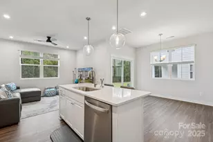 9420 Munsing Dr, Charlotte, NC 28269 - Photo 9