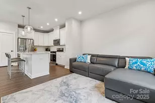 9420 Munsing Dr, Charlotte, NC 28269 - Photo 11