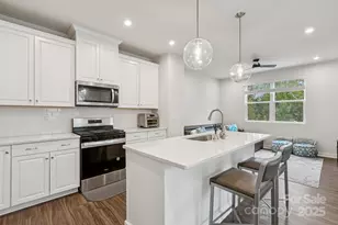 9420 Munsing Dr, Charlotte, NC 28269 - Photo 5