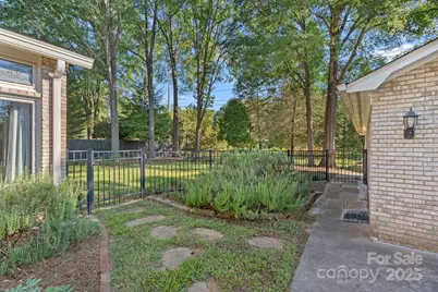 1622 Piccadilly Drive, Charlotte, NC 28211 - Photo 37