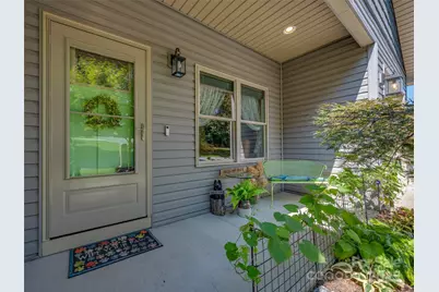 43 Middle Street, Hendersonville, NC 28792 - Photo 7