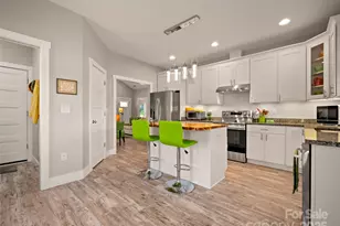 43 Middle St, Hendersonville, NC 28792 - Photo 15