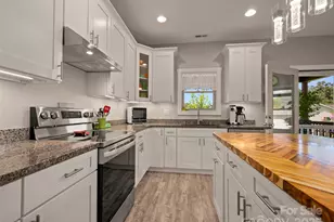 43 Middle St, Hendersonville, NC 28792 - Photo 13