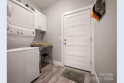 43 Middle Street, Hendersonville, NC 28792 - Photo 17