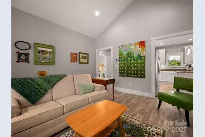 43 Middle Street, Hendersonville, NC 28792 - Photo 11