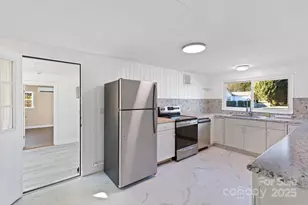 422 Hebron Rd, Hendersonville, NC 28739 - Photo 1