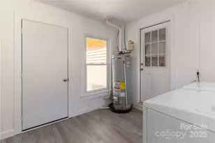 422 Hebron Rd, Hendersonville, NC 28739 - Photo 5