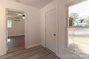 422 Hebron Rd, Hendersonville, NC 28739 - Photo 7