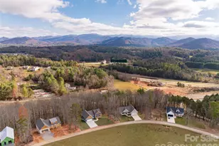 224 Country Dr, Mars Hill, NC 28754 - Photo 5