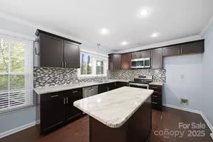 9219 Pebble Creek Way, Charlotte, NC 28269 - Photo 5