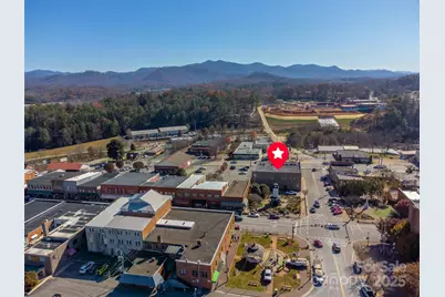 228 E Palmer Street, Franklin, NC 28734 - Photo 1