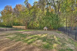 8026 Kelburn Ln, Charlotte, NC 28273 - Photo 39