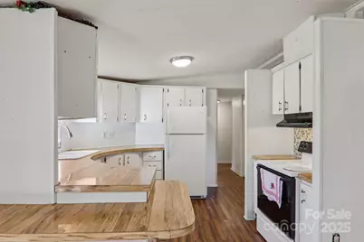 201 Cranbrook Circle, Hendersonville, NC 28792 - Photo 15